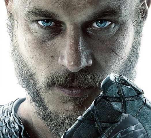 travis fimmel eyes