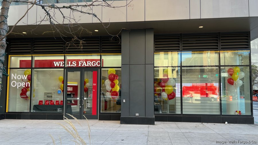 wells fargo branch in chicago