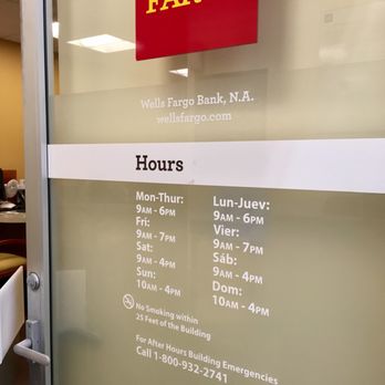 wells fargo operating hours