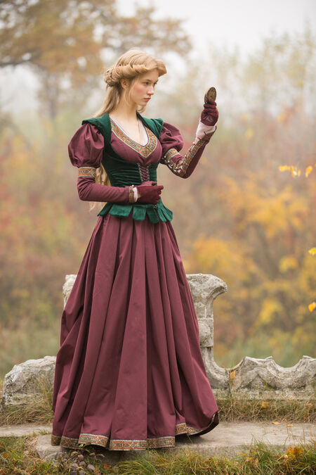 womens medieval costumes